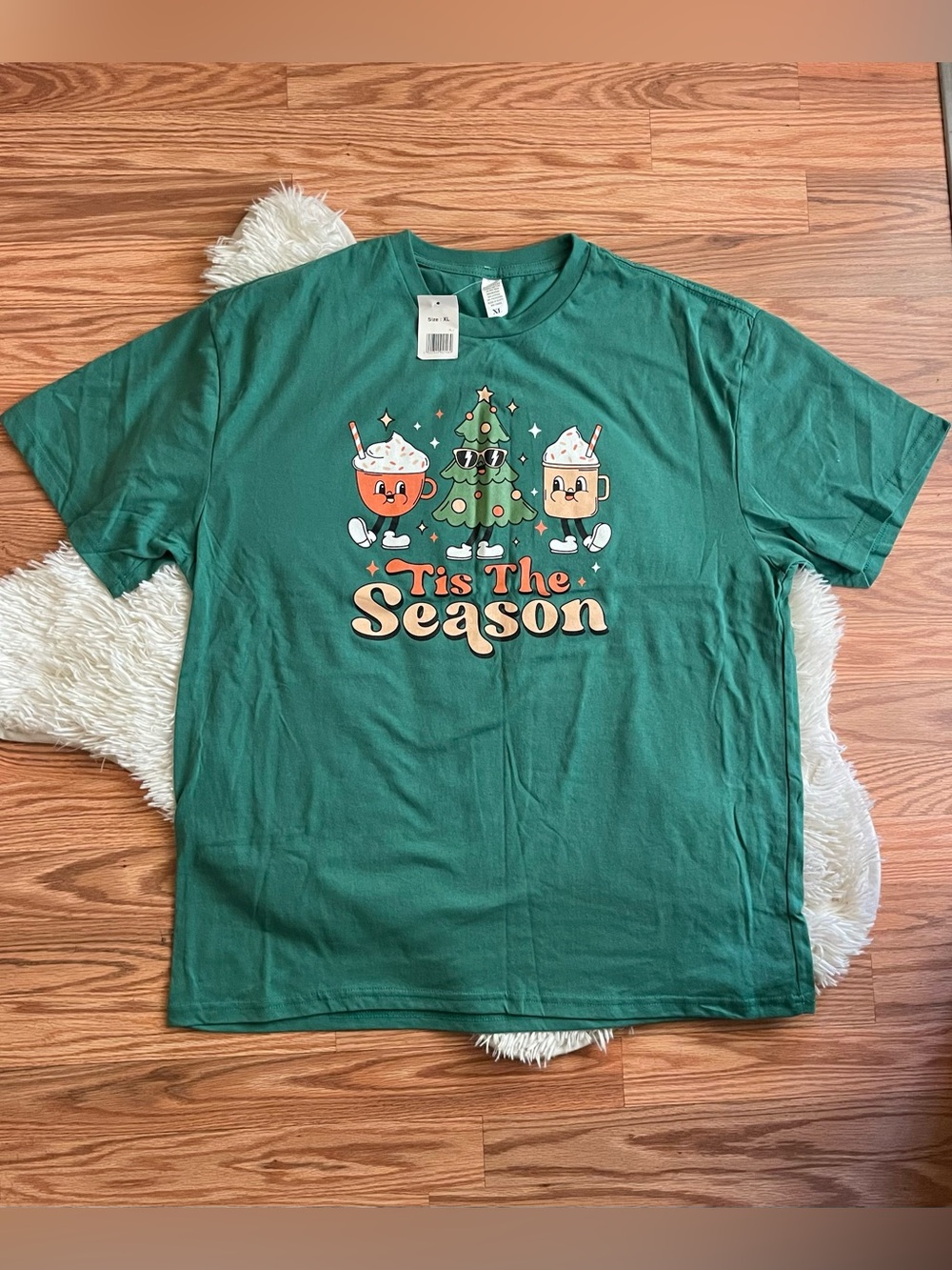 NWT Women’s Christmas Graphic Tee XL